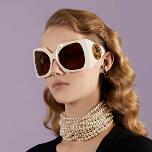 Gucci Nude oversized sunglasses with case Gucci GG1557SK 003 Sunglasses Nude/Pink Gradient Rectangle  main image 4